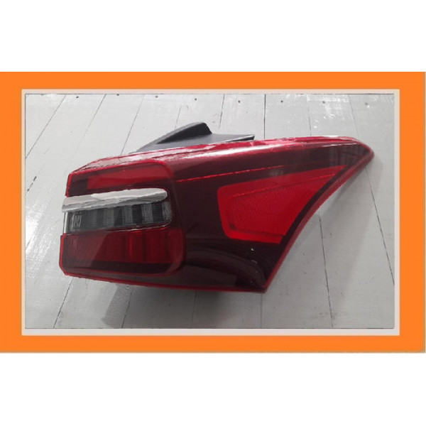 Lanterna Traseira Direita Arizzo 6 2019 2020 2021 2022 Direito Vermelho
