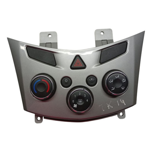 Comando Ar Condicionado Chevrolet Tracker Sonic 2012 2016