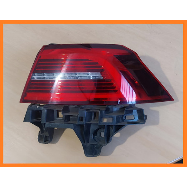 Lanterna Traseira Direita Led Volkswagen Passat 2016 A 2019 Direito/passageiro Vermelho